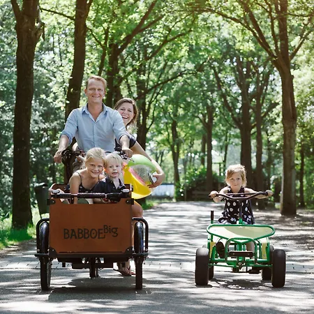 假日公园 Dierenbos 3*